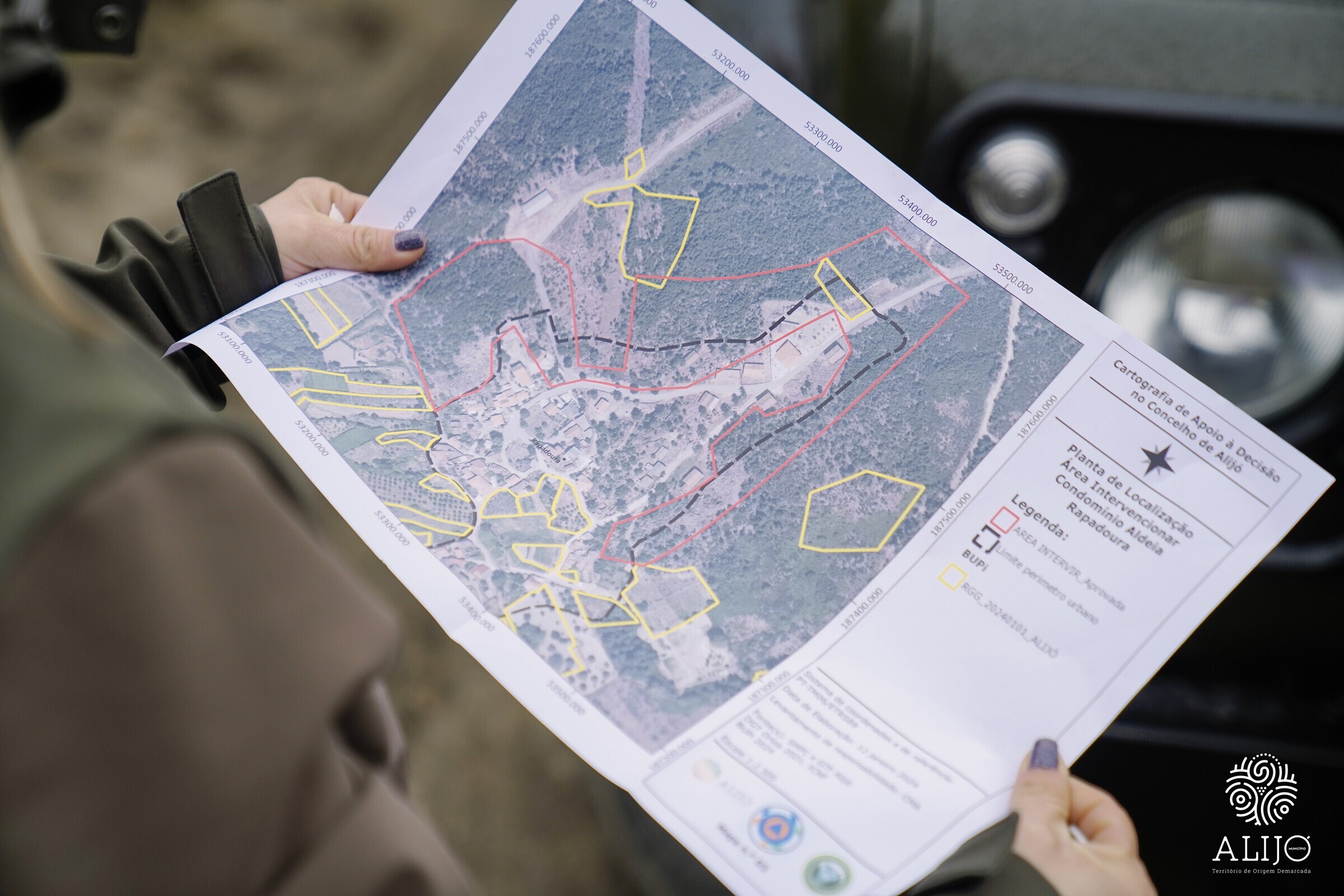 Condomínio de Aldeia: trabalhos de limpeza e desmatação de terrenos 