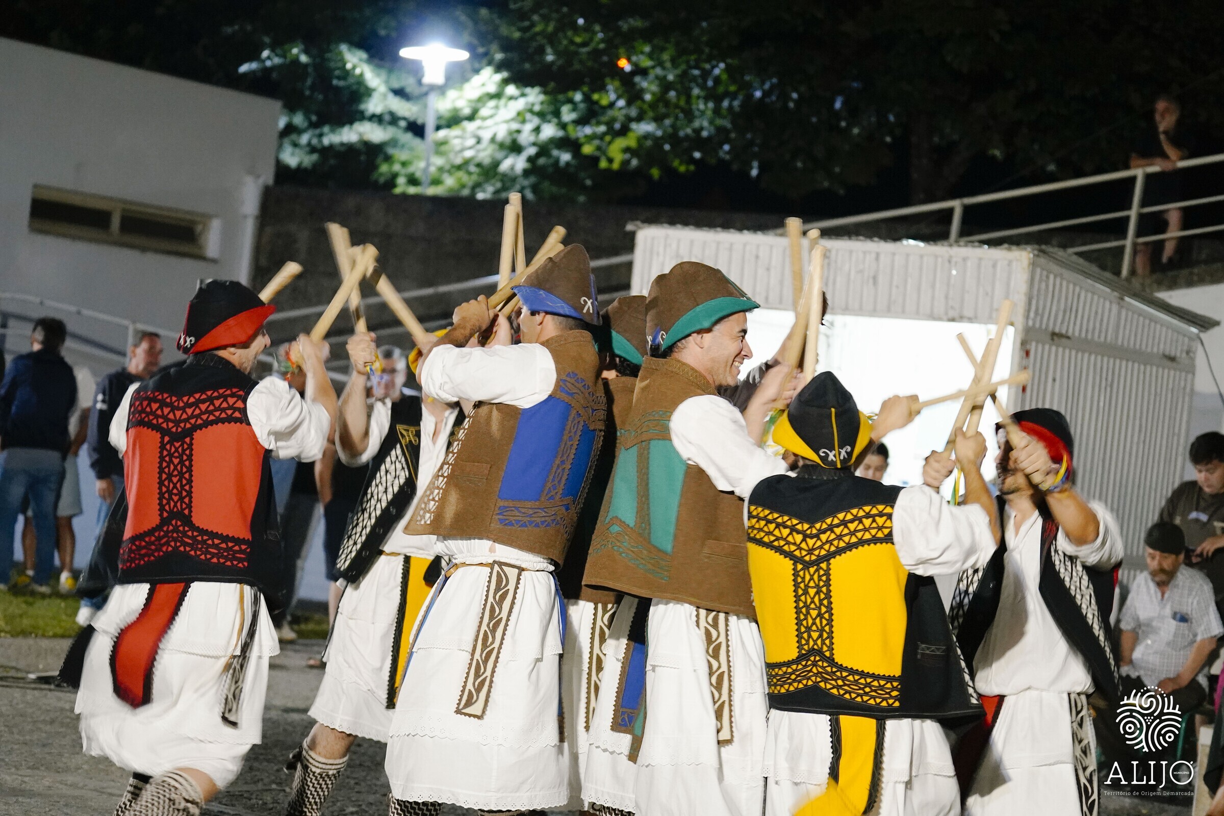 Pauliteiros trouxeram a cultura mirandesa às “Quintas à Noite”