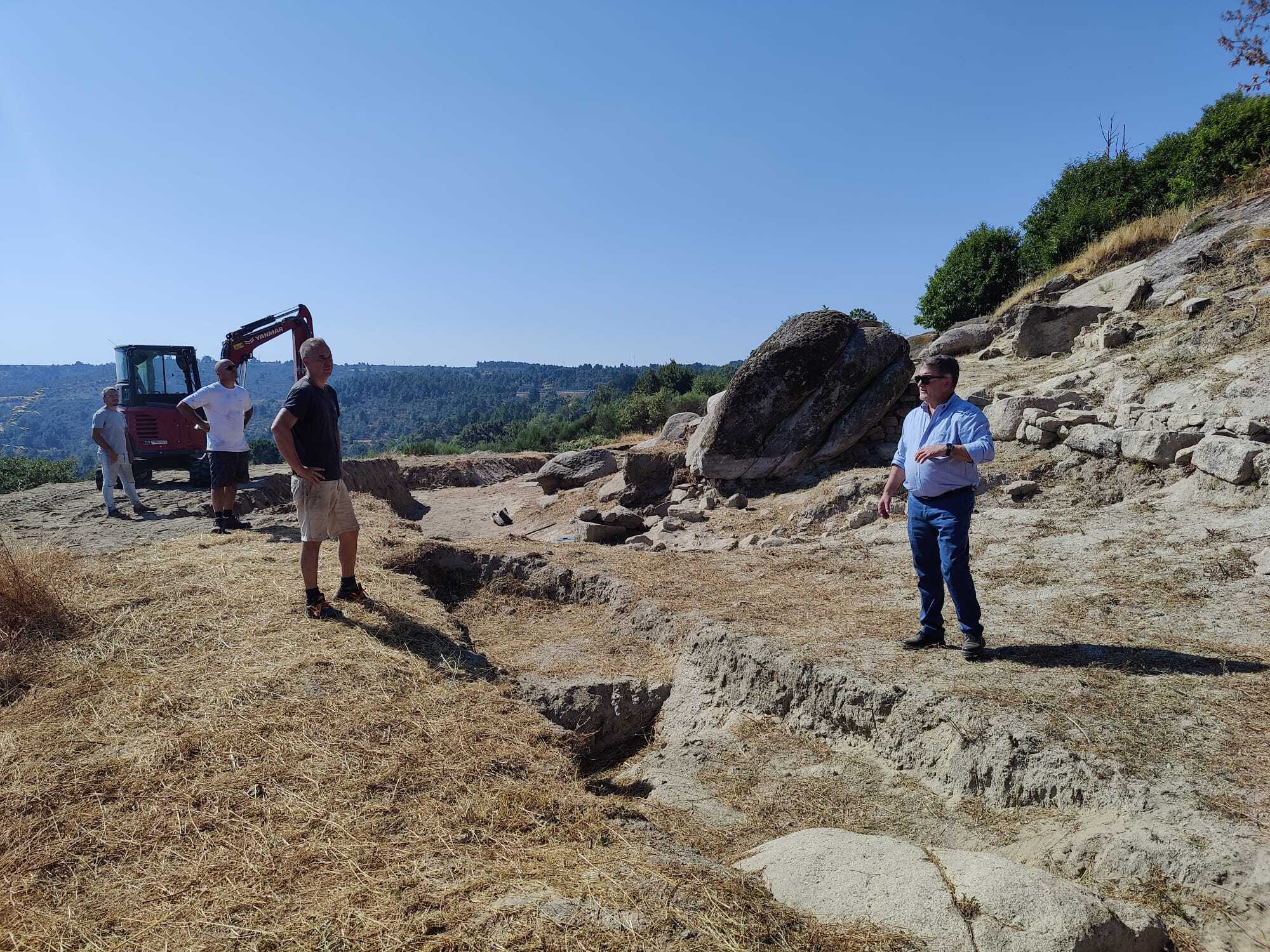 Trabalhos de campo no sítio arqueológico de Trás do Castelo estão na fase final